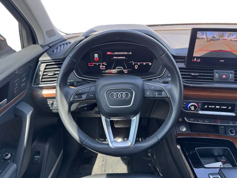 Used 2022 Audi Q5 2.0T Premium Plus w/ Premium Plus Package AWD/4WD image 12