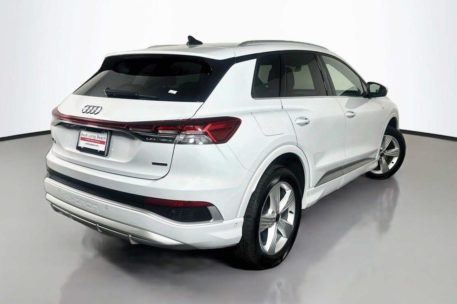 Used 2023 Audi Q4 e-tron Prestige AWD/4WD image 13
