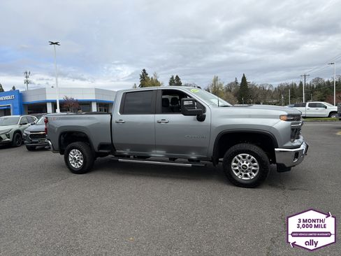 Used 2024 Chevrolet Silverado 2500 LT w/ Convenience Package AWD/4WD image 7