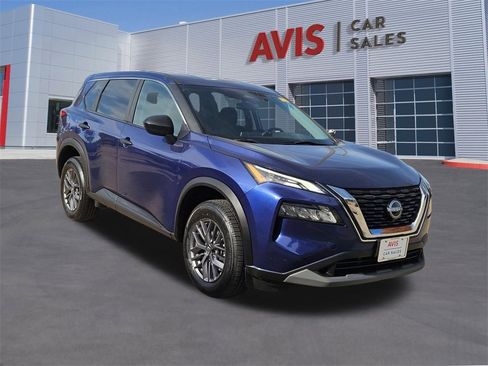 Used 2023 Nissan Rogue S image 9