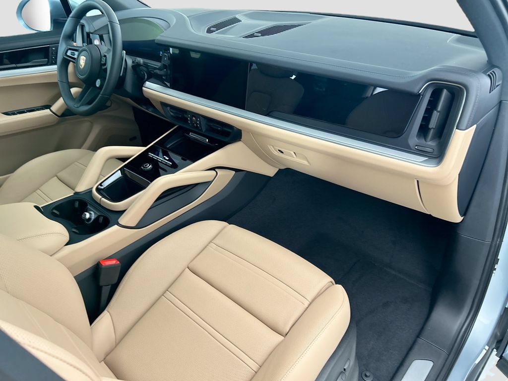 Used 2026 Porsche Cayenne AWD/4WD image 19