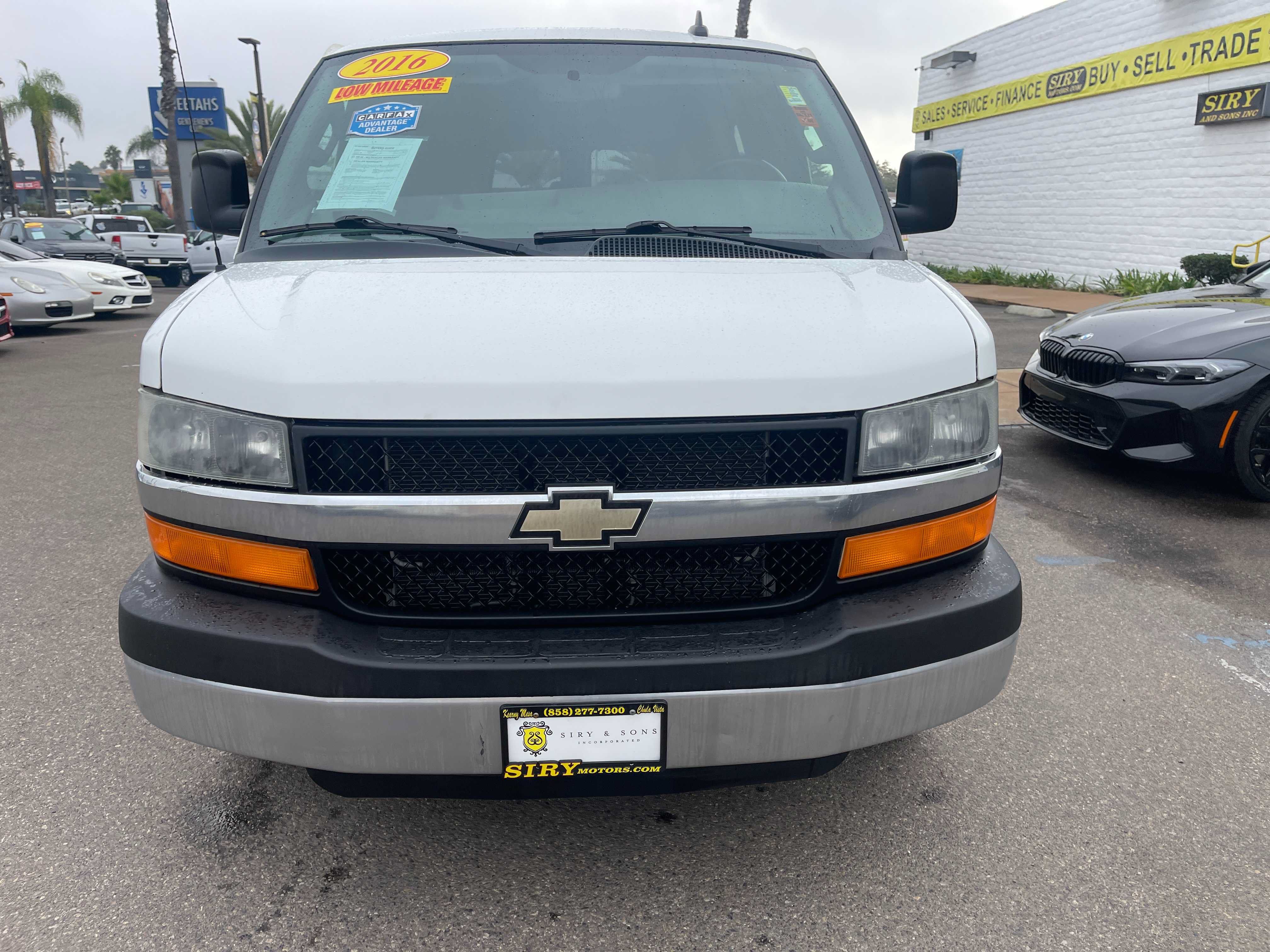 Used 2016 Chevrolet Express 3500 LT w/ LT Preferred Equipment Group RWD image 7