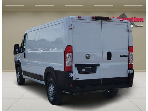 Used 2025 RAM ProMaster 2500 w/ Convenience Group FWD image 4