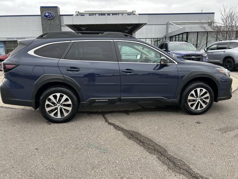 Used 2025 Subaru Outback Premium w/ Popular Package #1 image 8