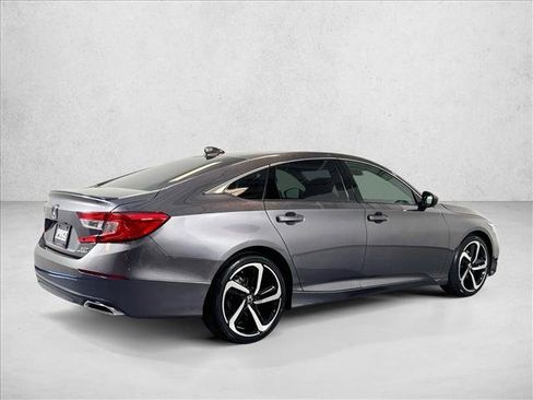 Used 2019 Honda Accord Sport image 5