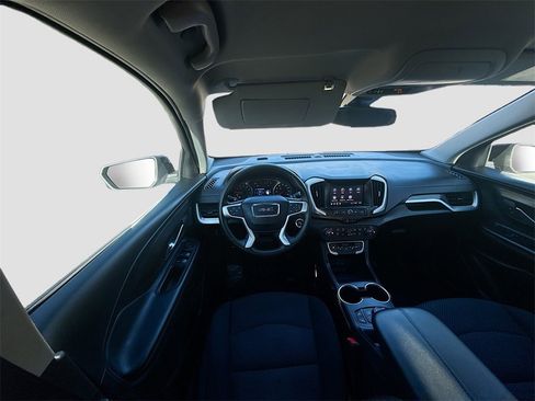 Used 2024 GMC Terrain SLE w/ Driver Convenience Package image 20