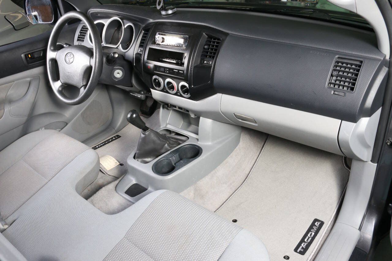 Used 2011 Toyota Tacoma 2WD Regular Cab image 46