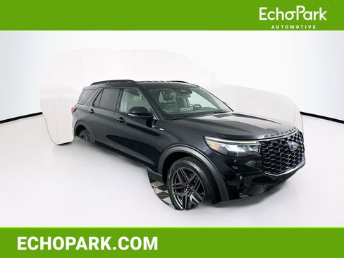 Used 2025 Ford Explorer ST-Line w/ ST-Line Street Pack AWD/4WD image 1