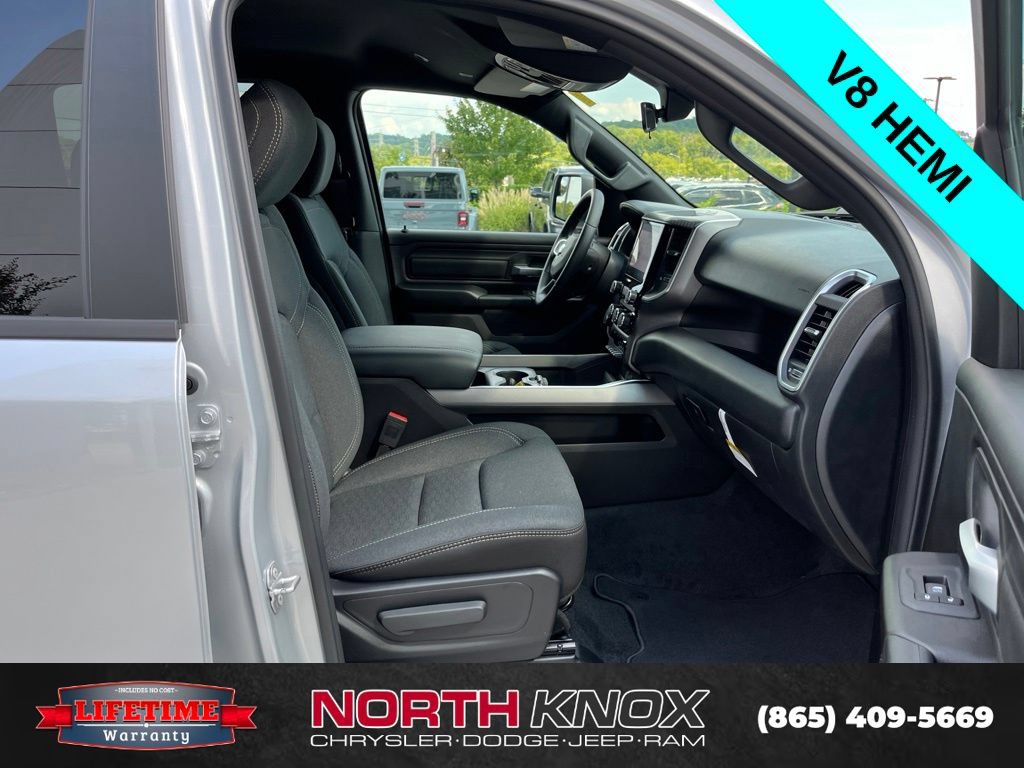 New 2026 RAM 1500 Express AWD/4WD image 27