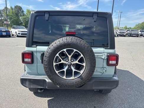 Used 2024 Jeep Wrangler Sport S image 6