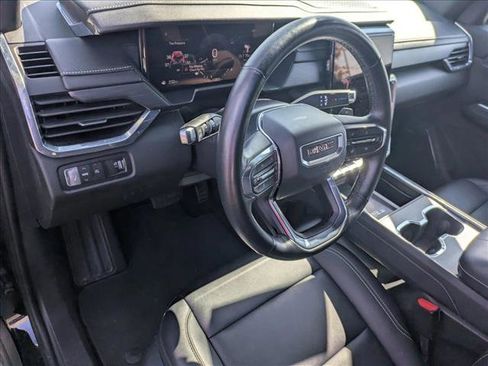 Used 2024 GMC Acadia Elevation image 10