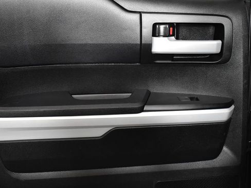 Used 2018 Toyota Tundra SR5 image 35