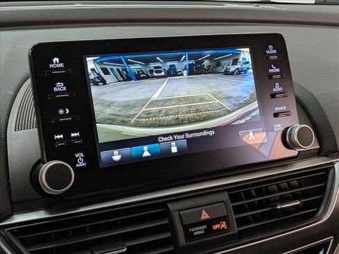 Used 2018 Honda Accord EX image 19