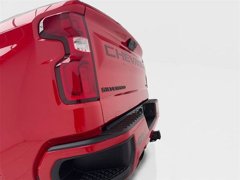 Used 2021 Chevrolet Silverado 1500 RST image 10