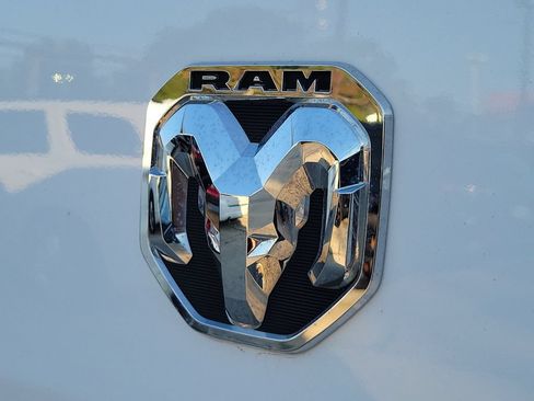 Used 2025 RAM ProMaster 2500 w/ Convenience Group FWD image 7