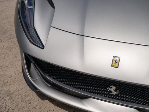 Used 2022 Ferrari 812 GTS RWD image 11