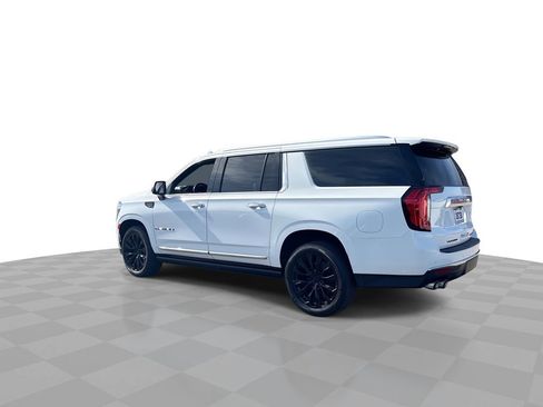 Used 2021 GMC Yukon XL Denali w/ Denali Premium Package image 7