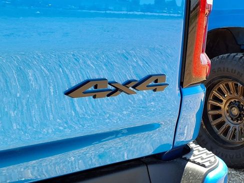 New 2026 RAM 1500 4x4 Crew Cab image 11