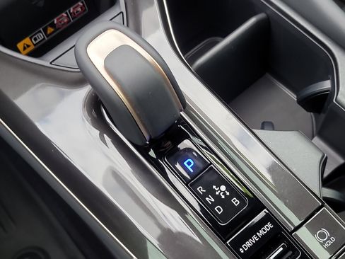 Used 2025 Toyota Crown XLE image 25