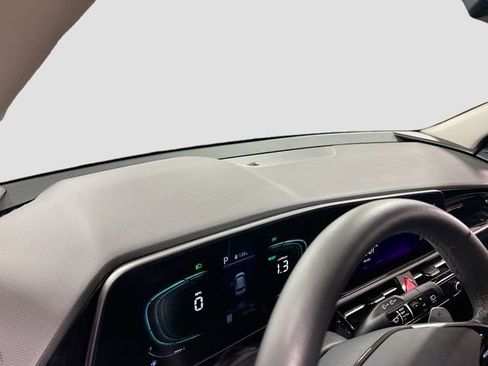 Certified 2023 Kia Niro EX FWD image 9
