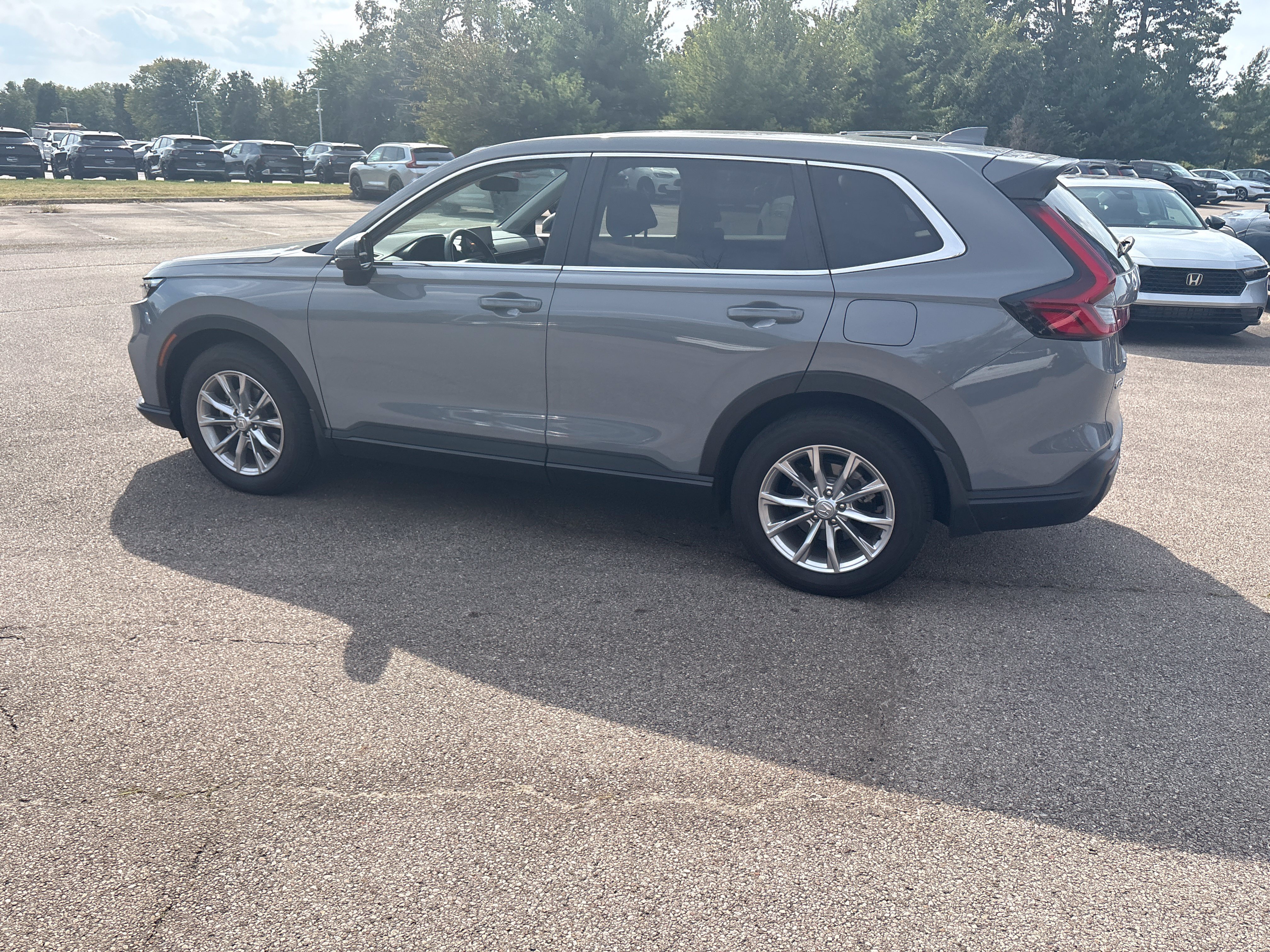 Used 2024 Honda CR-V EX image 13