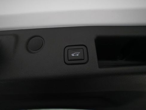 Used 2023 Chevrolet Equinox RS image 15