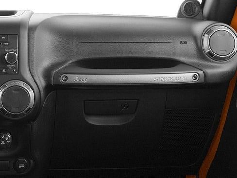 Used 2013 Jeep Wrangler Sport AWD/4WD image 17