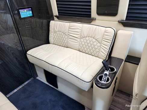 Used 2021 Mercedes-Benz Sprinter 2500 image 50