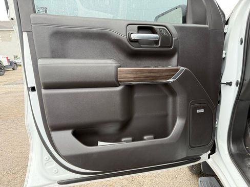 Used 2020 Chevrolet Silverado 1500 LT Trail Boss image 15