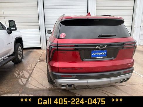 Used 2024 Chevrolet Traverse Z71 w/ Enhanced Driving Package AWD/4WD image 15