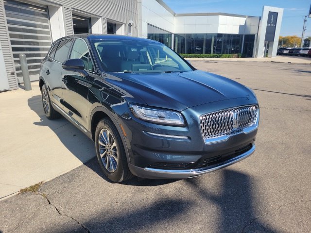 Certified 2023 Lincoln Nautilus AWD w/ Premium Package image 8