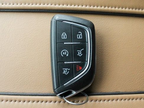 Used 2021 Cadillac Escalade Premium Luxury w/ Driver Assist Tech Package image 33