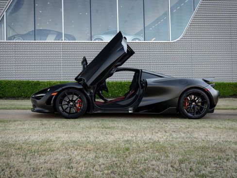 Used 2019 McLaren 720S Performance image 32