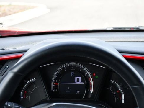 Used 2018 Honda Civic Sport image 29