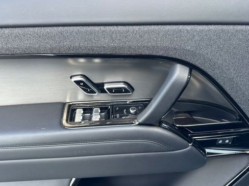 Used 2024 Land Rover Range Rover Sport Dynamic SE image 11