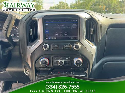 Used 2022 GMC Sierra 3500 SLE w/ SLE Convenience Package AWD/4WD image 19