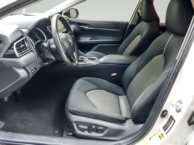 Used 2021 Toyota Camry LE FWD image 8