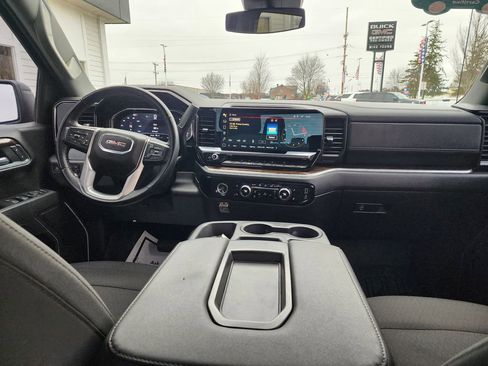 Certified 2024 GMC Sierra 1500 Elevation w/ LPO, Elevation Black Package image 17