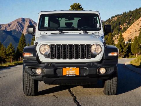 Used 2024 Jeep Wrangler Unlimited Sport AWD/4WD image 3