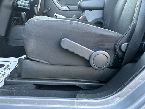 Used 2018 Jeep Wrangler Sport w/ Trailer Tow Group image 12