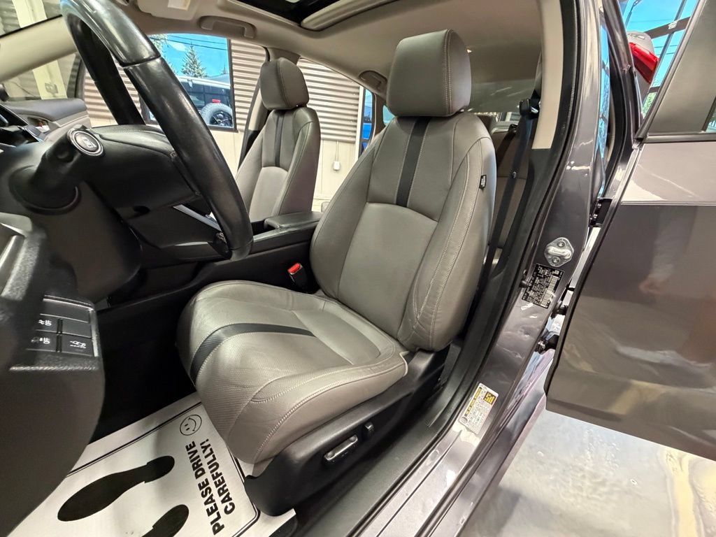 Used 2018 Honda Civic Touring image 7