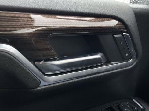 New 2026 Chevrolet Silverado 1500 LT w/ Convenience Package II image 12