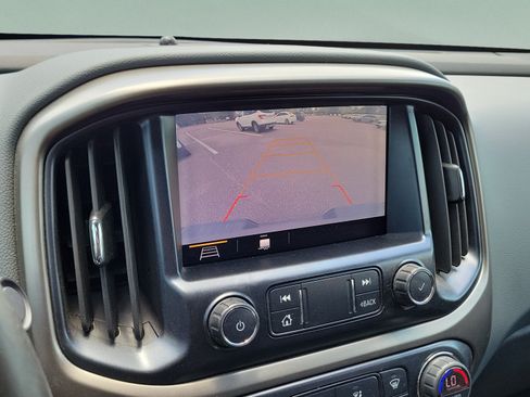 Used 2019 Chevrolet Colorado Z71 RWD image 32
