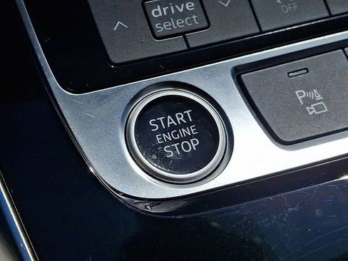 Used 2023 Audi Q7 3.0T Premium Plus image 28