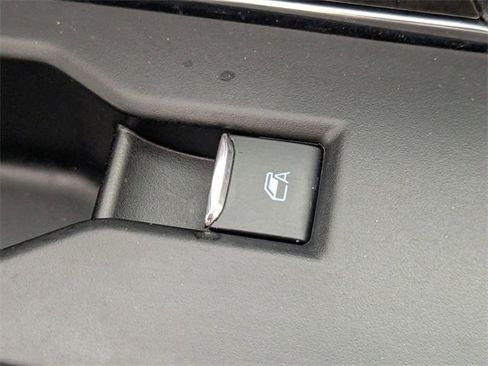 Used 2023 Ford F150 Lariat w/ Trailer Tow Package image 37