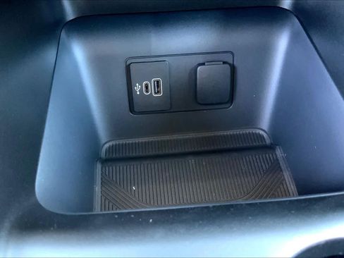 New 2026 Ford Explorer Active image 19