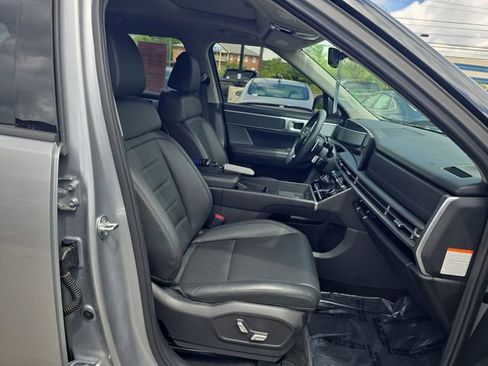 Used 2025 Hyundai Santa Fe Limited FWD image 25