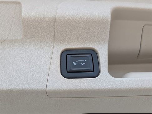 Certified 2023 GMC Acadia Denali w/ Denali Ultimate Package image 26