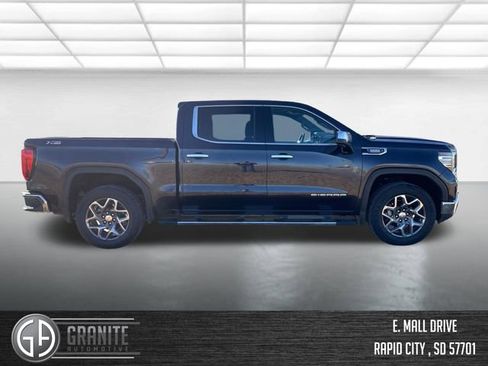 Used 2024 GMC Sierra 1500 SLT w/ SLT Premium Package image 6