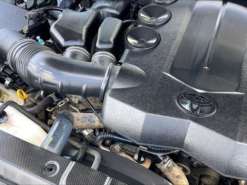 Used 2019 Toyota 4Runner TRD Off-Road Premium AWD/4WD image 31